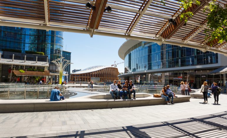 Piazza Gae Aulenti a Milano