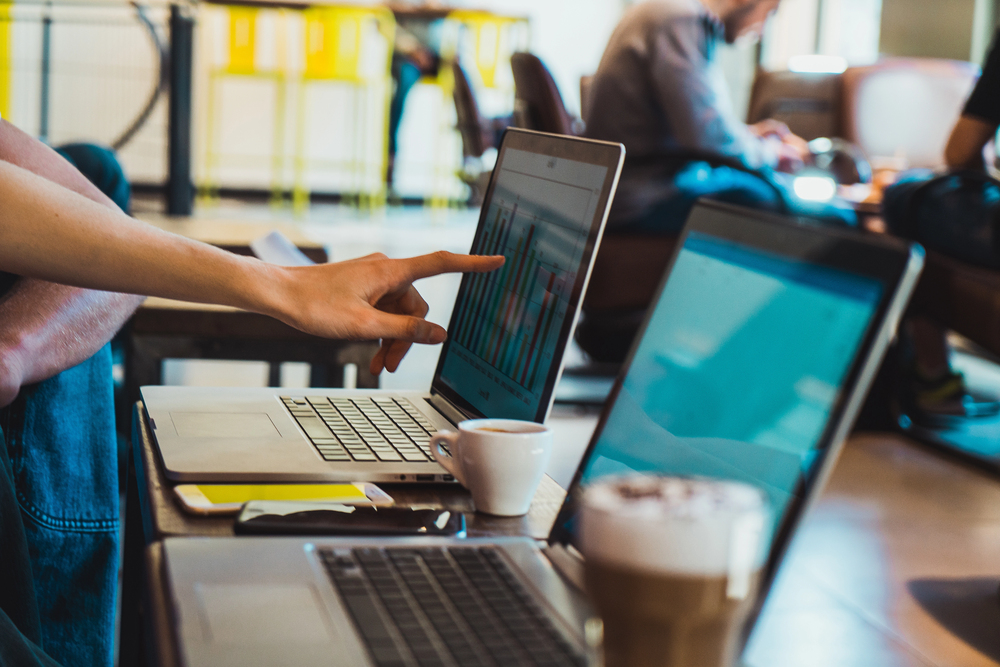 Coworking a Milano, perché sempre più aziende scelgono uffici condivisi